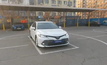 Toyota Camry 2019 года за 14 000 000 тг. в Алматы фото 2