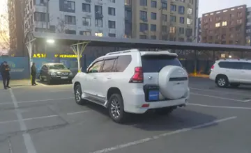 Toyota Land Cruiser Prado 2021 года за 33 000 000 тг. в Алматы фото 4