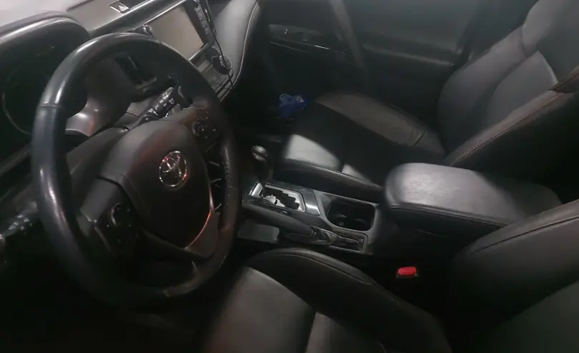 Toyota RAV4 2017 года за 12 300 000 тг. в Астана фото 5