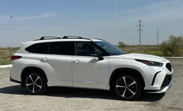 Toyota Highlander 2021 года за 22 000 000 тг. в Алматы фото 4