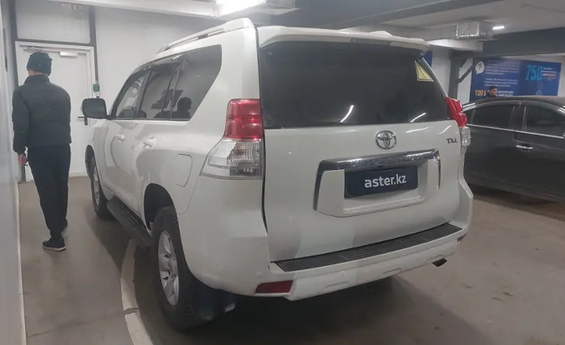 Toyota Land Cruiser Prado 2012 года за 14 000 000 тг. в Астана фото 4