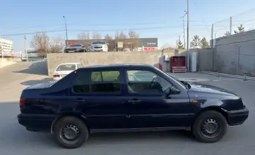 Volkswagen Vento 1995 года за 800 000 тг. в Шымкент фото 4