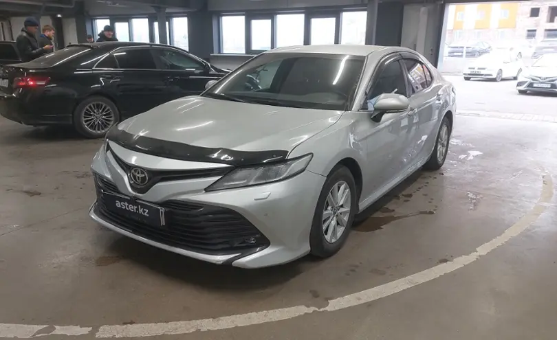 Toyota Camry 2019 года за 11 500 000 тг. в Астана