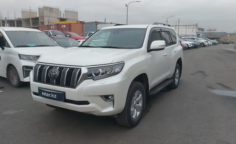 Toyota Land Cruiser Prado 2022 года за 28 000 000 тг. в Астана