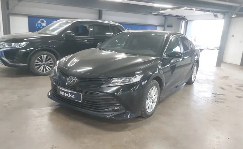 Toyota Camry 2020 года за 13 500 000 тг. в Астана