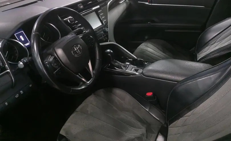 Toyota Camry 2020 года за 13 500 000 тг. в Астана фото 5