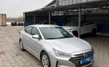 Hyundai Elantra 2019 года за 8 500 000 тг. в Караганда фото 3