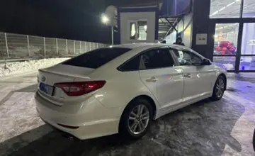Hyundai Sonata 2015 года за 9 500 000 тг. в Усть-Каменогорск