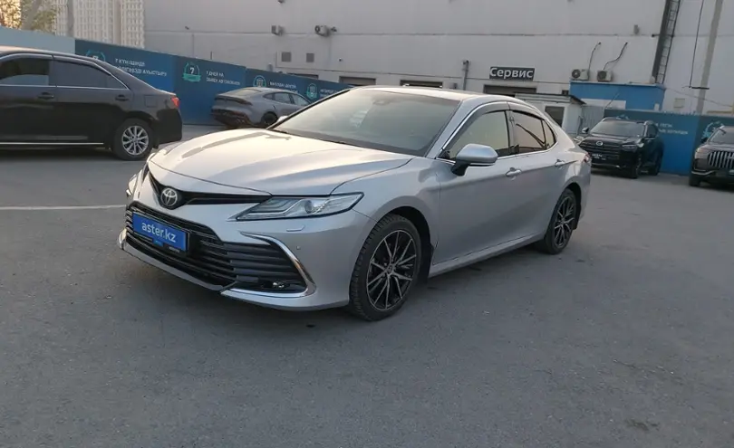 Toyota Camry 2023 года за 18 500 000 тг. в Шымкент