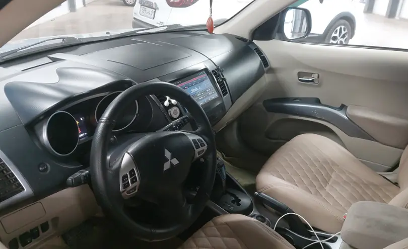 Mitsubishi Outlander 2007 года за 5 000 000 тг. в Астана фото 5