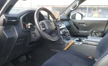 Toyota Land Cruiser 2024 года за 65 000 000 тг. в Шымкент фото 5