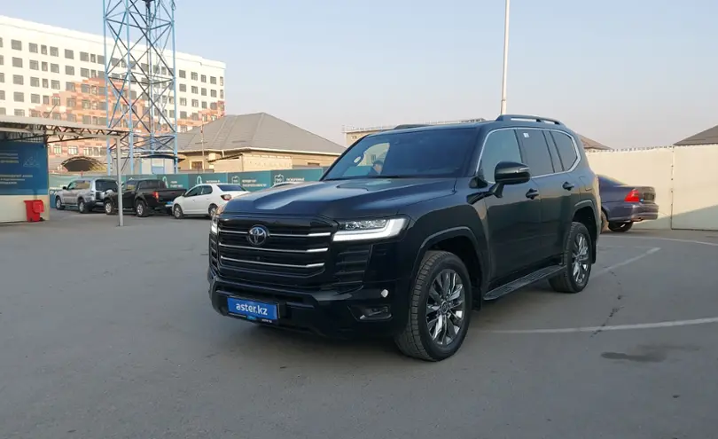 Toyota Land Cruiser 2024 года за 65 000 000 тг. в Шымкент