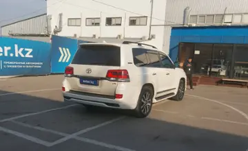 Toyota Land Cruiser 2020 года за 40 000 000 тг. в Алматы фото 3