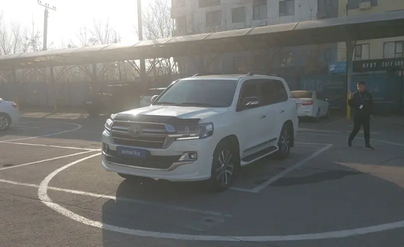 Toyota Land Cruiser 2020 года за 40 000 000 тг. в Алматы
