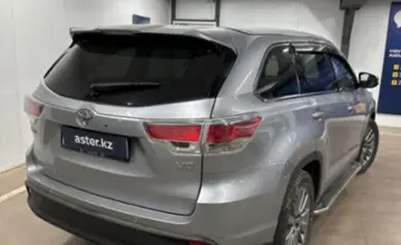 Toyota Highlander 2014 года за 13 000 000 тг. в Астана