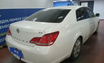 Toyota Avalon 2006 года за 6 000 000 тг. в Астана