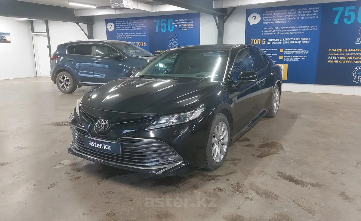 Toyota Camry 2020 года за 13 000 000 тг. в Астана