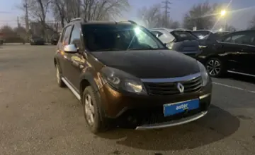 Renault Sandero 2014 года за 3 900 000 тг. в Актобе фото 3