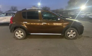 Renault Sandero 2014 года за 3 900 000 тг. в Актобе фото 4