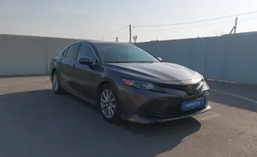 Toyota Camry 2018 года за 10 500 000 тг. в Шымкент фото 2