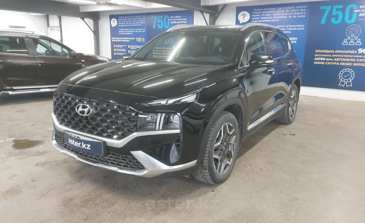 Hyundai Santa Fe 2023 года за 17 200 000 тг. в Астана