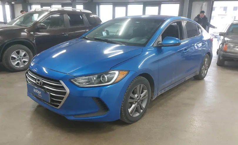 Hyundai Elantra 2018 года за 8 000 000 тг. в Астана