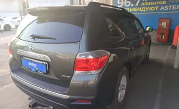 Toyota Highlander 2013 года за 10 500 000 тг. в Алматы