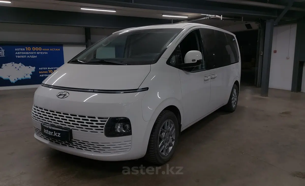 Hyundai Staria 2022 года за 17 500 000 тг. в Астана