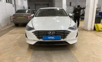 Hyundai Sonata 2021 года за 12 000 000 тг. в Актобе фото 2