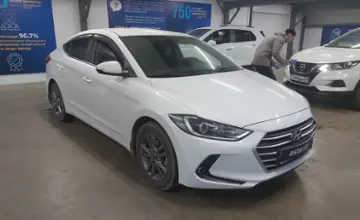 Hyundai Elantra 2018 года за 8 000 000 тг. в Астана фото 2