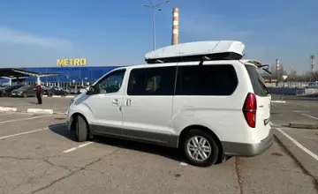 Hyundai H-1 2018 года за 13 500 000 тг. в Алматы