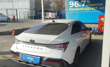 Hyundai Elantra 2023 года за 8 000 000 тг. в Алматы