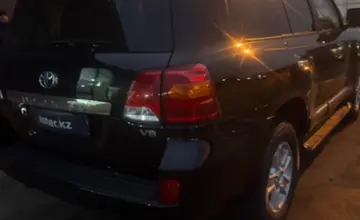 Toyota Land Cruiser 2015 года за 25 000 000 тг. в Петропавловск