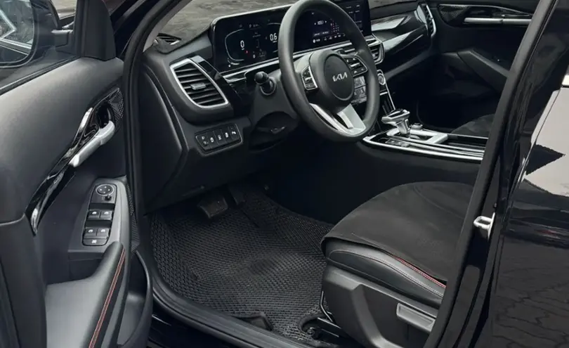 Kia Seltos 2023 года за 9 800 000 тг. в Алматы