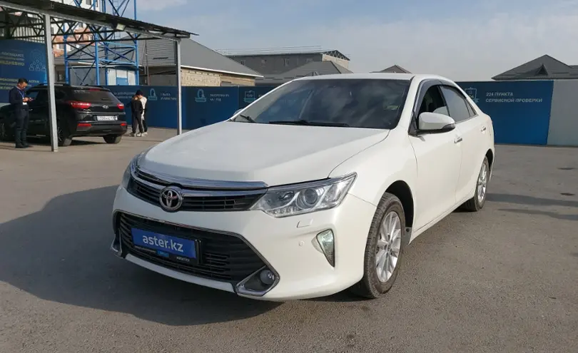Toyota Camry 2015 года за 10 200 000 тг. в Шымкент