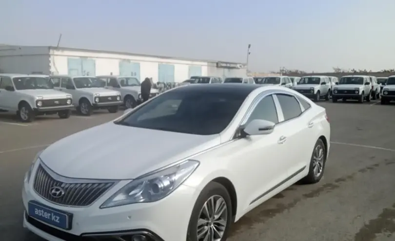 Hyundai Grandeur 2015 года за 8 000 000 тг. в Актау