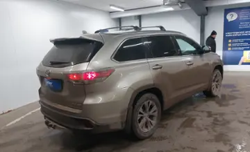 Toyota Highlander 2016 года за 15 000 000 тг. в Астана фото 3