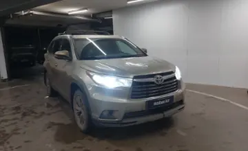 Toyota Highlander 2016 года за 15 000 000 тг. в Астана фото 2