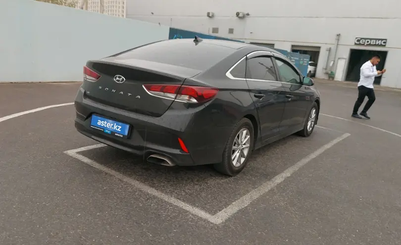 Hyundai Sonata 2018 года за 8 500 000 тг. в Шымкент фото 3