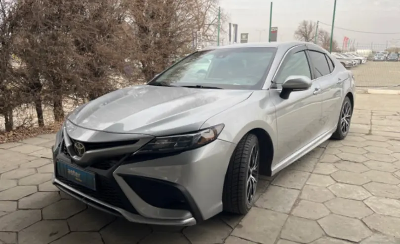Toyota Camry 2022 года за 11 800 000 тг. в Талдыкорган