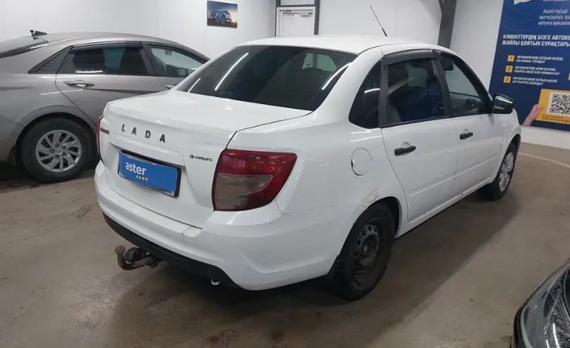 LADA (ВАЗ) Granta 2020 года за 4 100 000 тг. в Астана фото 3