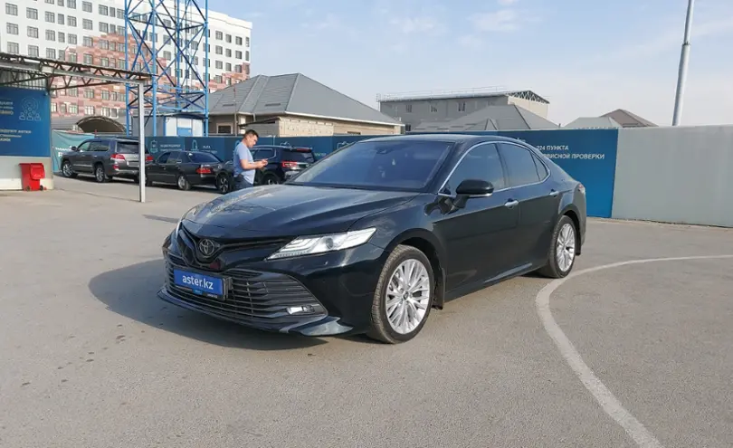 Toyota Camry 2021 года за 14 500 000 тг. в Шымкент