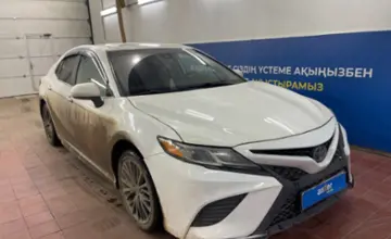 Toyota Camry 2019 года за 10 000 000 тг. в Астана фото 3