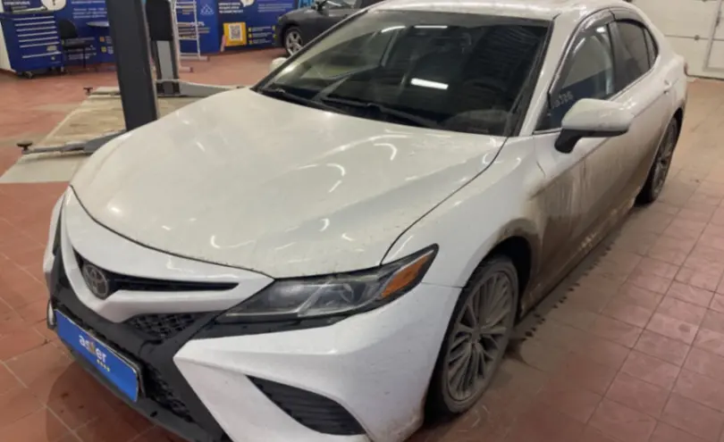 Toyota Camry 2019 года за 10 000 000 тг. в Астана