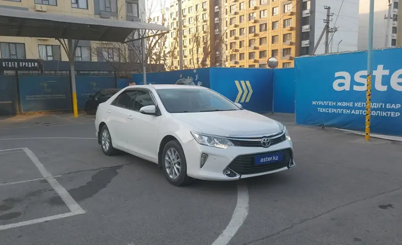 Toyota Camry 2017 года за 11 500 000 тг. в Алматы фото 2