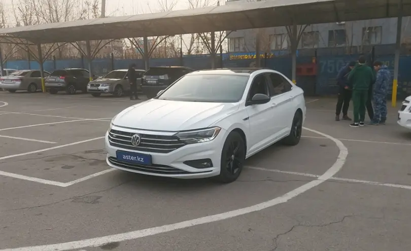 Volkswagen Jetta 2018 года за 9 000 000 тг. в Алматы
