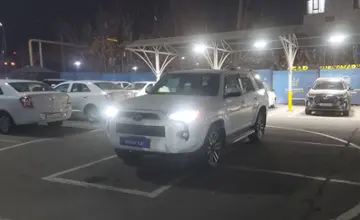 Toyota 4Runner 2019 года за 22 000 000 тг. в Алматы фото 1