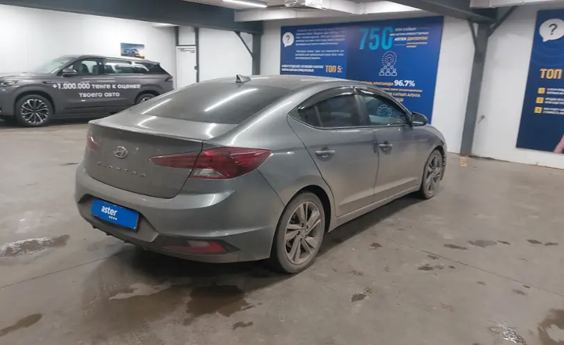 Hyundai Elantra 2019 года за 7 500 000 тг. в Астана фото 3