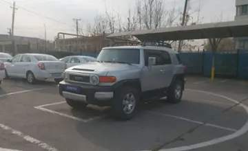 Toyota FJ Cruiser 2006 года за 15 000 000 тг. в Алматы фото 1