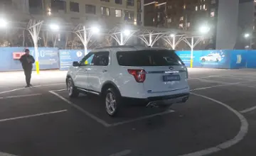 Ford Explorer 2016 года за 16 000 000 тг. в Алматы фото 4